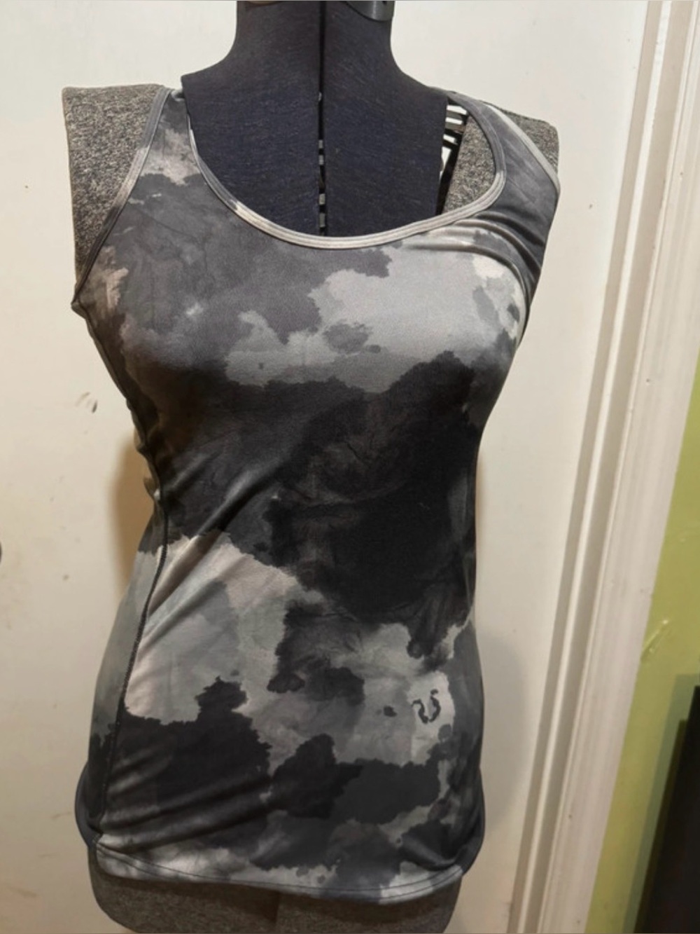 Women’s Gray Tie-Dye Scoop Neck Tank Top- lululemon